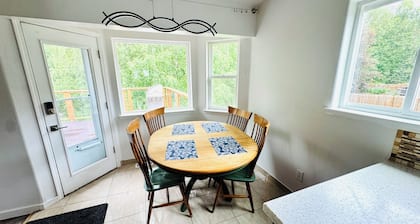 Spacious 4-bedroom house in South Anchorage on greenbelt, lots of wild life.