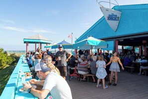 Outdoor dining - Vacation Destination (Myrtle Beach)