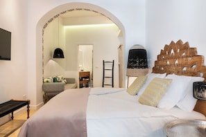 2 chambres, coffres-forts dans les chambres, bureau