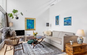 Smart TV y chimenea