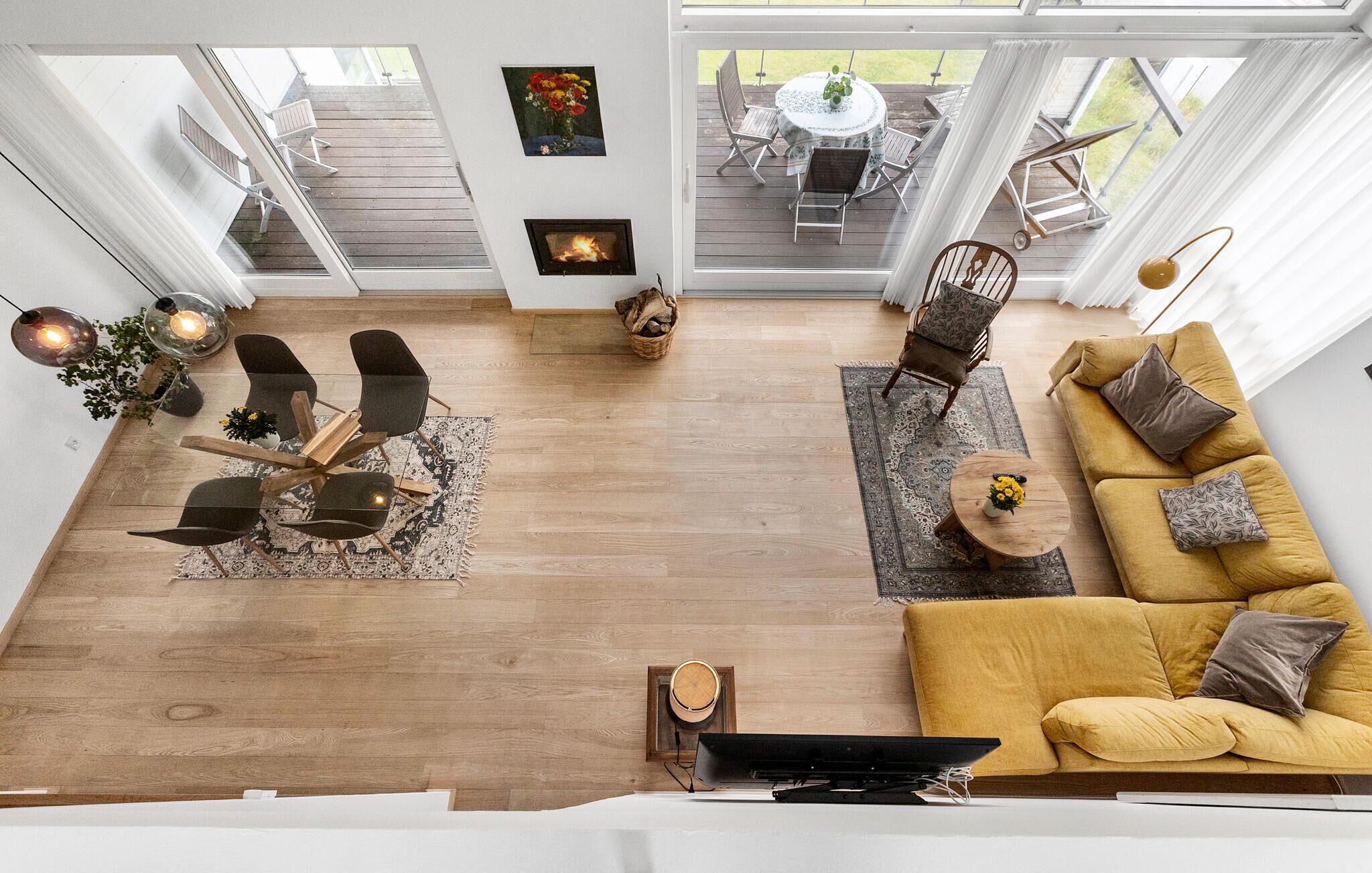 Smart-tv en een open haard