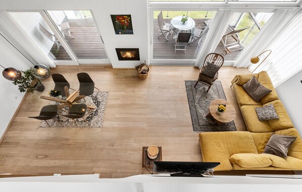 Smart-tv en een open haard