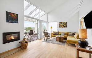 Smart-tv en een open haard