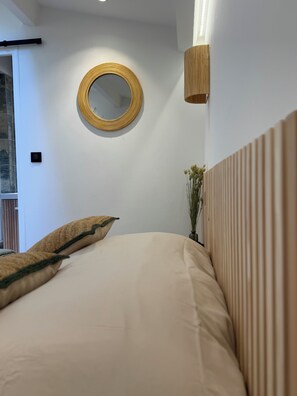 1 bedroom, iron/ironing board, bed sheets