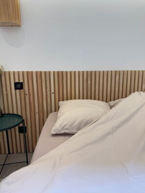 1 bedroom, desk, iron/ironing board, bed sheets