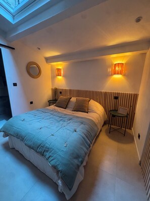 1 bedroom, iron/ironing board, bed sheets