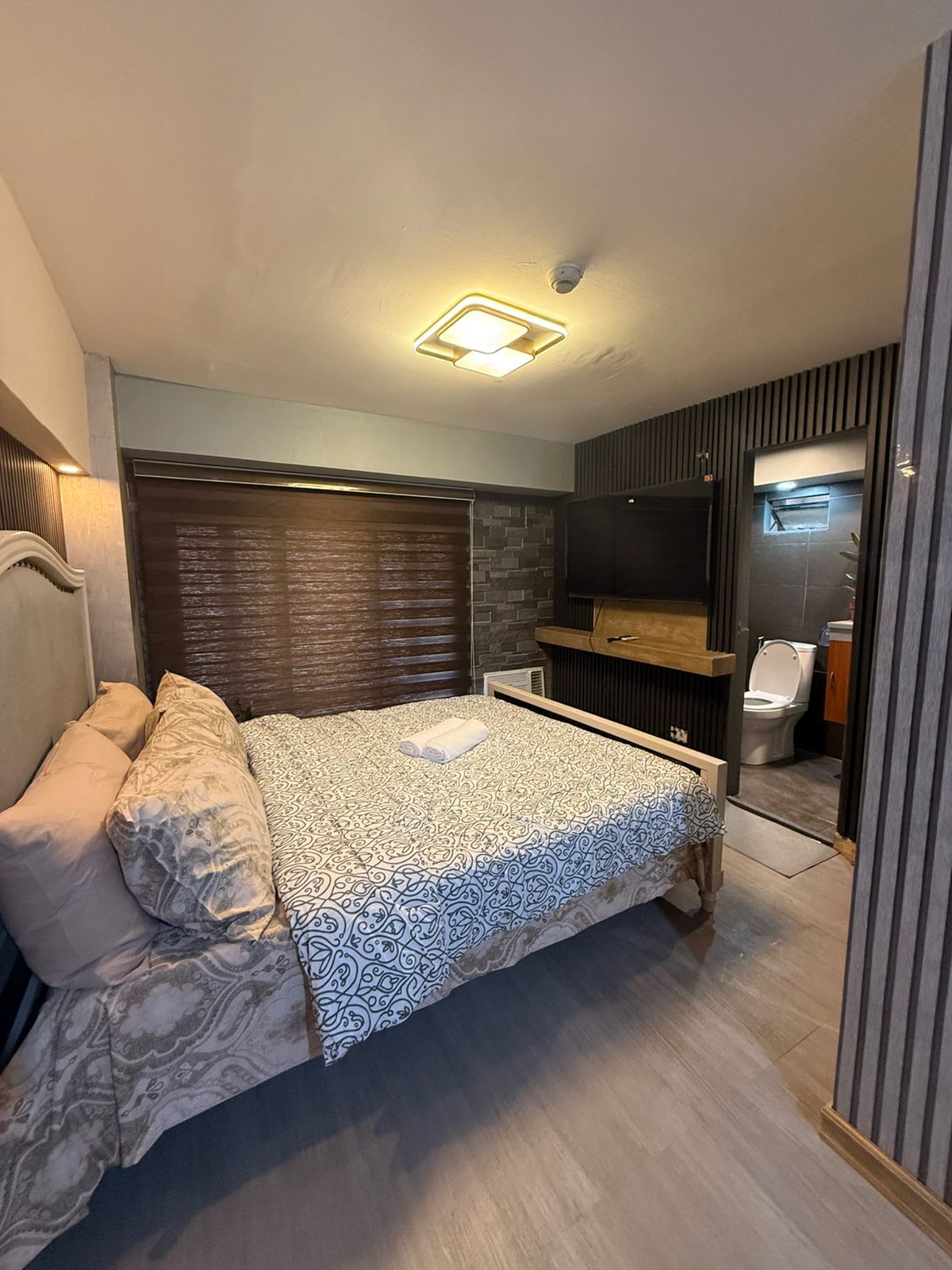 Arbetsyta för laptop och gratis wi-fi