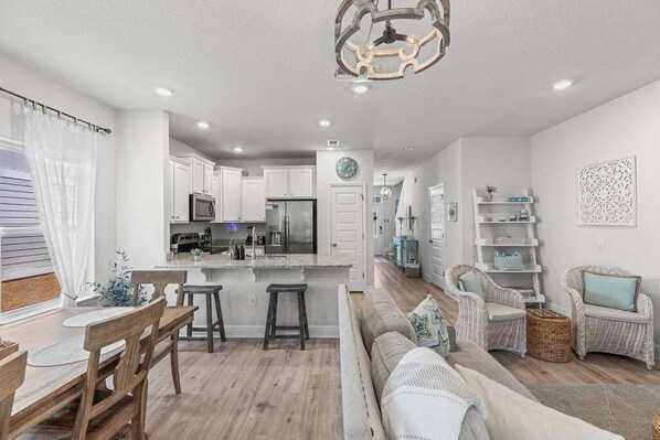 テレビ、卓球台