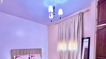 2 bedrooms, iron/ironing board, free WiFi, bed sheets