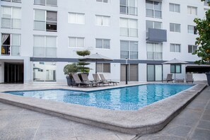 Outdoor pool, a heated pool
