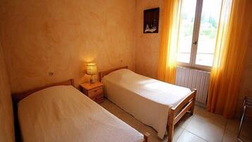 4 bedrooms, free WiFi