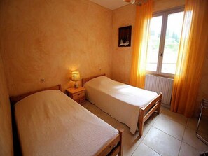 4 bedrooms, free WiFi