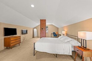 3 chambres, bureau, fer et planche Ă repasser, accĂšs au Wi-Fi (inclus)