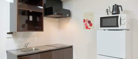 A (3 people), Non Smoking | Private kitchen