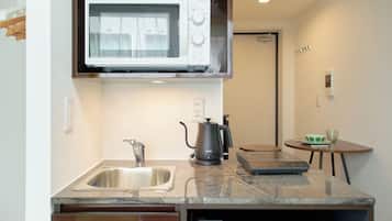 Fridge, microwave, stovetop, electric kettle