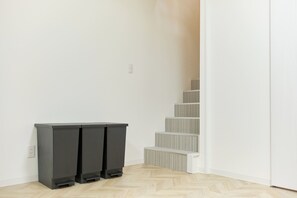 A (3 people), Non Smoking