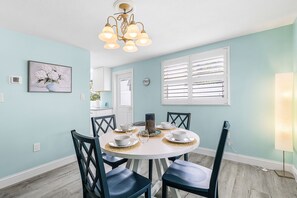 Dining - Beach Getaway! - Aloha Kai #42 - Roelens (Sarasota)