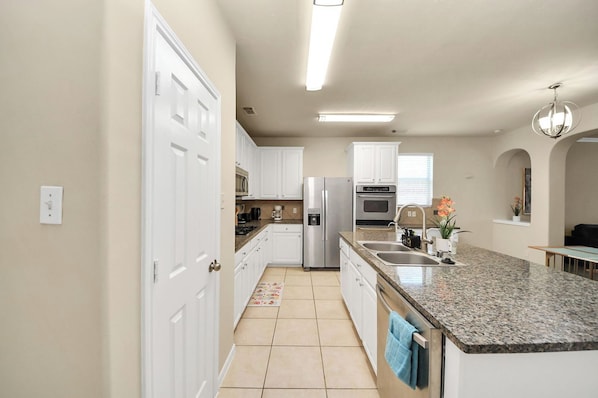 Microwave, oven, stovetop, dishwasher