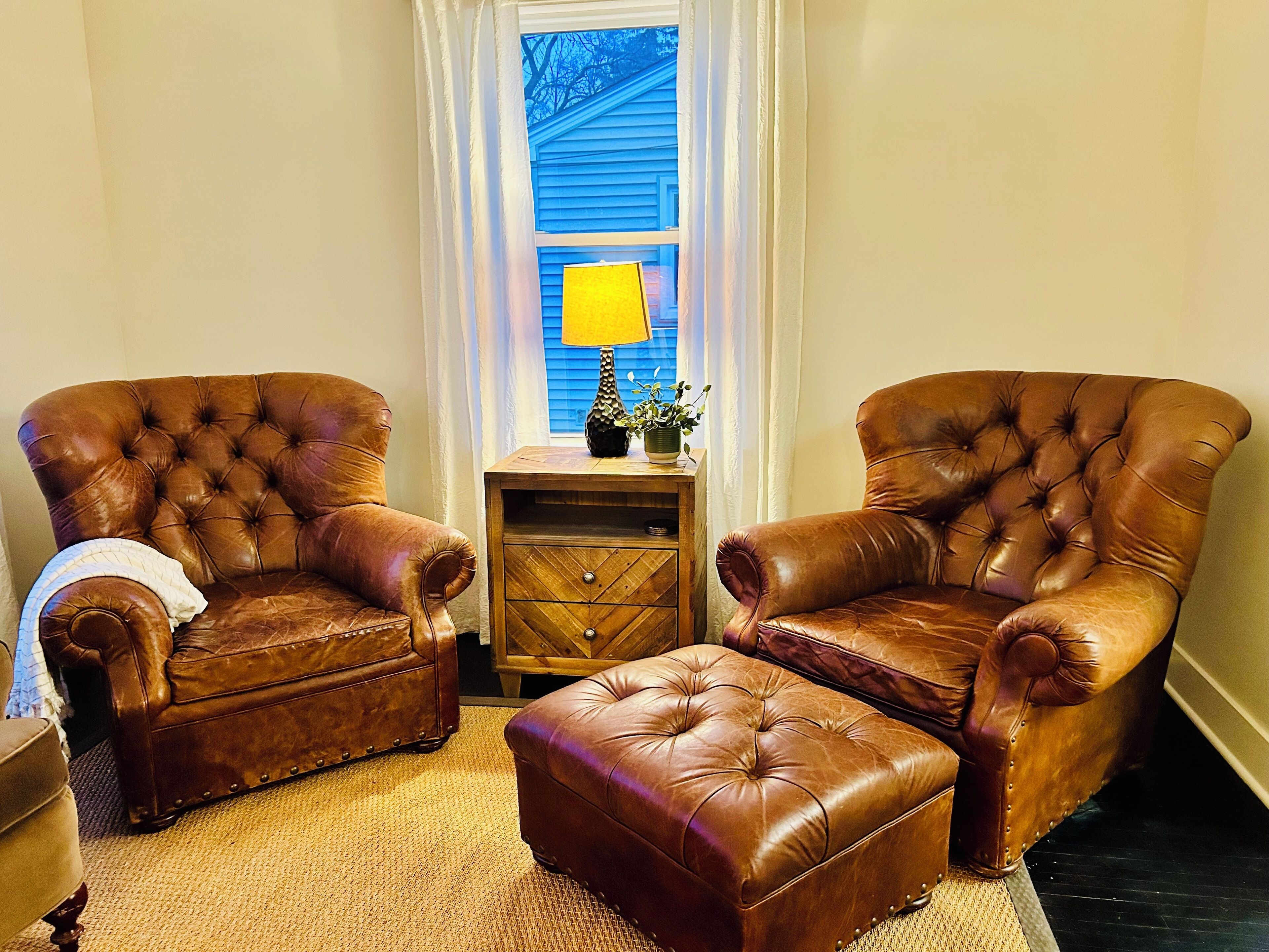 Smart TV, fireplace, video games