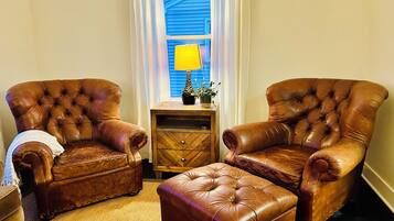 Smart TV, fireplace, video games