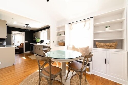 Fabulous 3-bedroom house with AC in charming Elgin