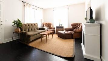 Smart TV, fireplace, video games