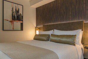 1 slaapkamer, een strijkplank/strijkijzer, wifi, beddengoed