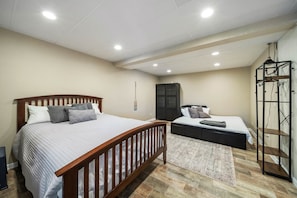 4 chambres, bureau, accĂšs au Wi-Fi (inclus), literie fournie