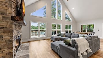 Smart TV, fireplace, ping pong, offices