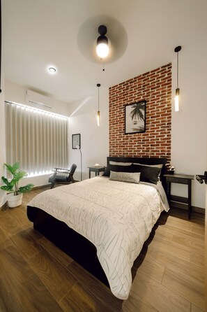 2 chambres, fer et planche à repasser, Wi-Fi, draps fournis