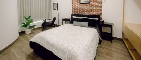 2 dormitorios, tabla de planchar con plancha, wifi y ropa de cama