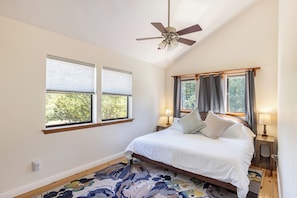 3 bedrooms, iron/ironing board, free WiFi, bed sheets - New Listing! Water & Vine In Sebastopol (Sebastopol)
