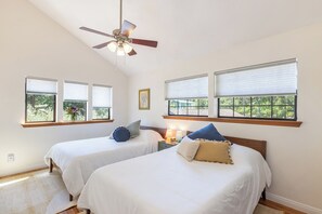 3 soverom, strykejern/-brett, wi-fi (inkludert) og sengetøy