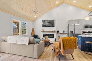 TV connectée, cheminée