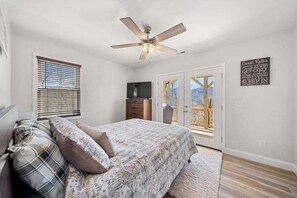 3 chambres, fer et planche à repasser, Wi-Fi gratuit, draps fournis