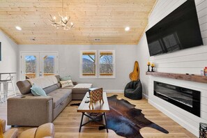 TV connectée, cheminée