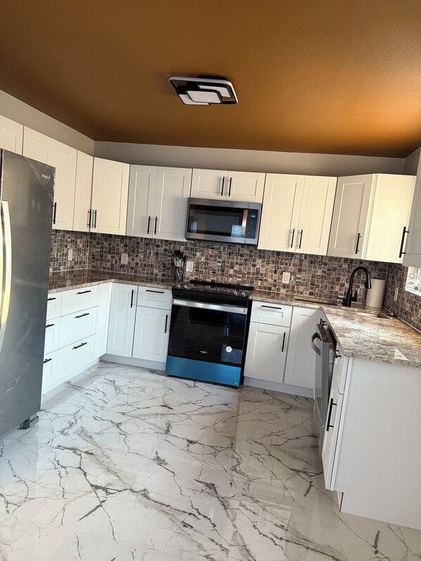 Microwave, oven, stovetop, dishwasher