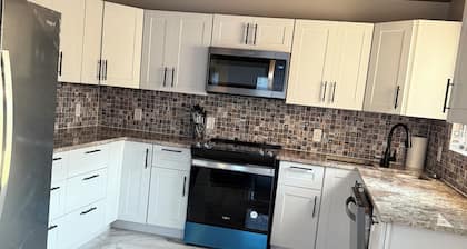 Charming 3-bedroom house with AC in Borger. Completely remodeled and updated