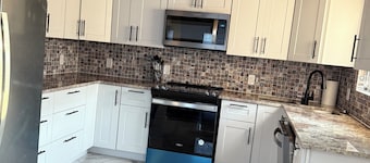 Charming 3-bedroom house with AC in Borger. Completely remodeled and updated