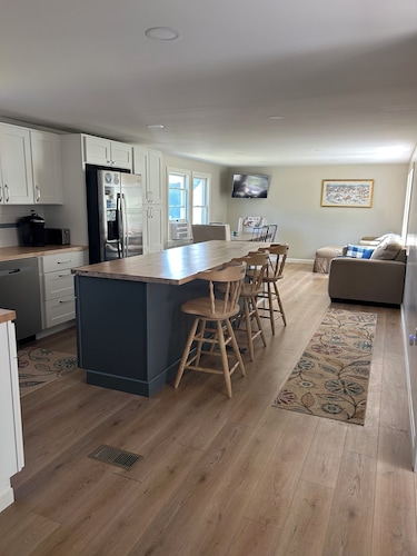 Charming 3-bedroom house Moose River/Jackman, ME