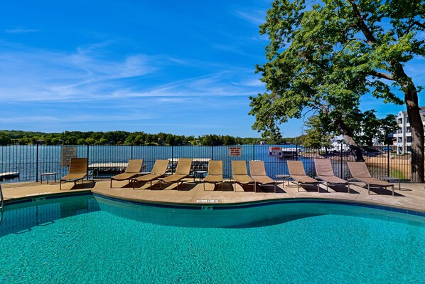 Innenpool, beheizter Pool