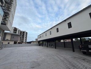 Aparcamiento sin asistencia gratuito