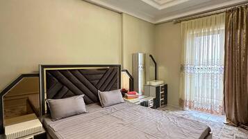 Individually decorated, individually furnished, laptop workspace