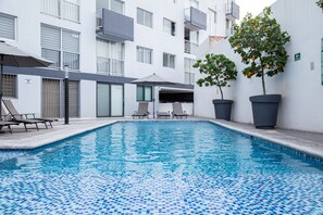 Outdoor pool, a heated pool