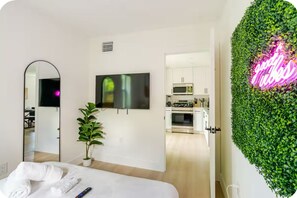 4 bedrooms, iron/ironing board, free WiFi, bed sheets