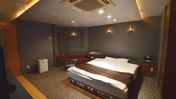 Standard Double Room, 1 Queen Bed, Smoking | Desk, free WiFi