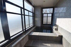 Premium Double Room, 1 Queen Bed, Smoking | Bathroom | Separate bathtub and shower, hair dryer, towels, shampoo