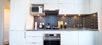 Luxury Corner View Penthouse Downtown Markham