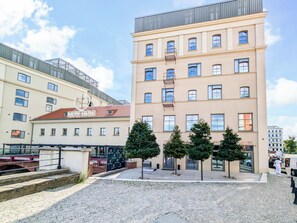 Exterior - Riverside Modern Studio (Wrocław)