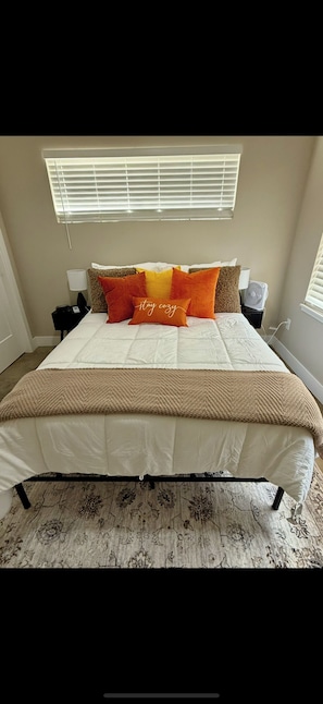 2 bedrooms, iron/ironing board, free WiFi, bed sheets